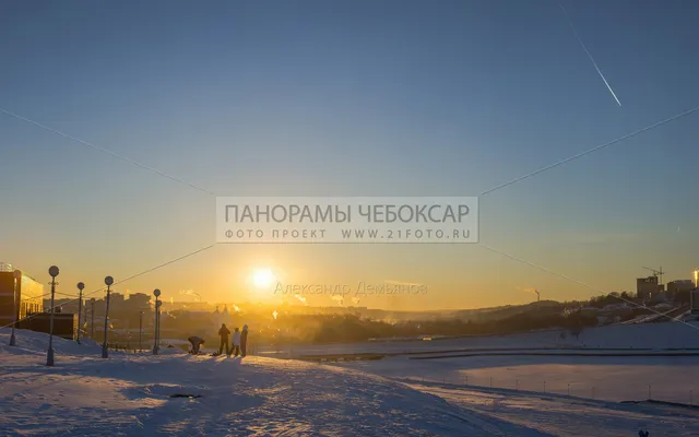 Снежная горка на закате