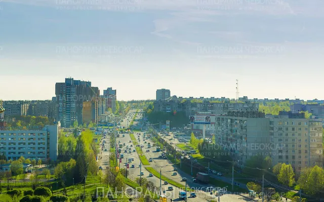 Проспект Тракторостроителей летом