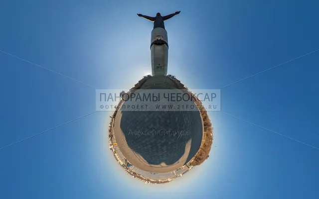 Монумент — Мать-Покровительница