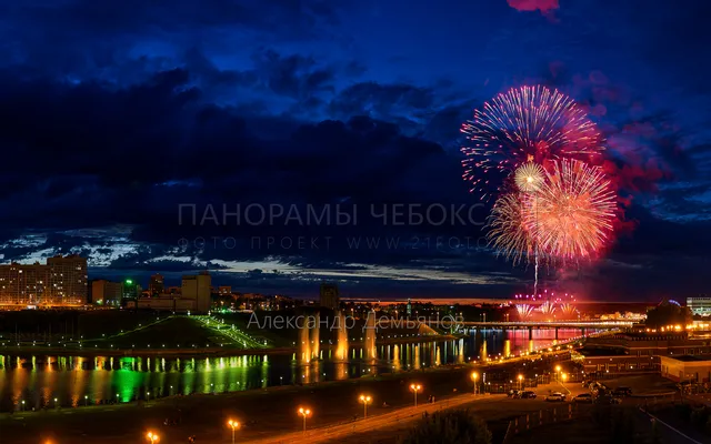 Фестиваль фейерверков на День Республики летом 2019