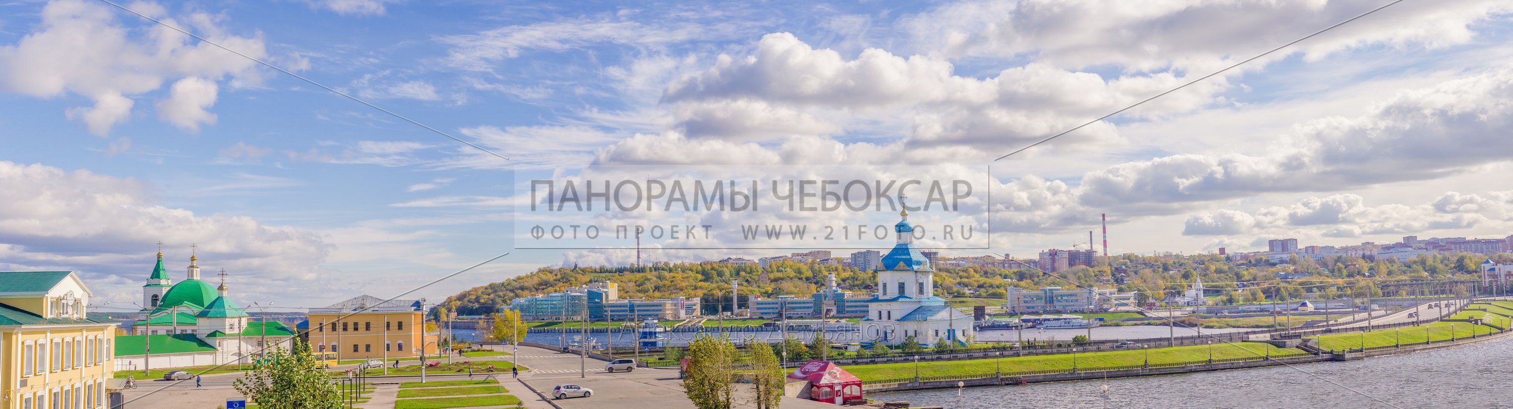 Летний вид на речной порт