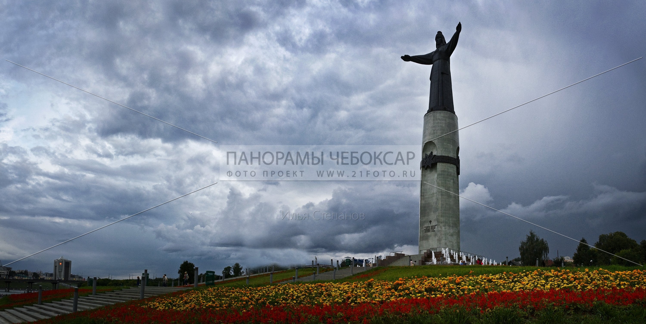 Монумент Матери-Покровительнице — Илья Степанов — Чебоксары