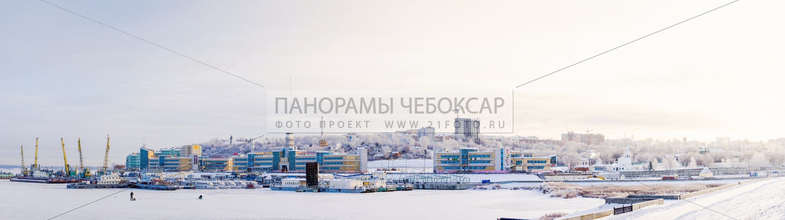 71 Мегапиксел Замерзший Речной порт