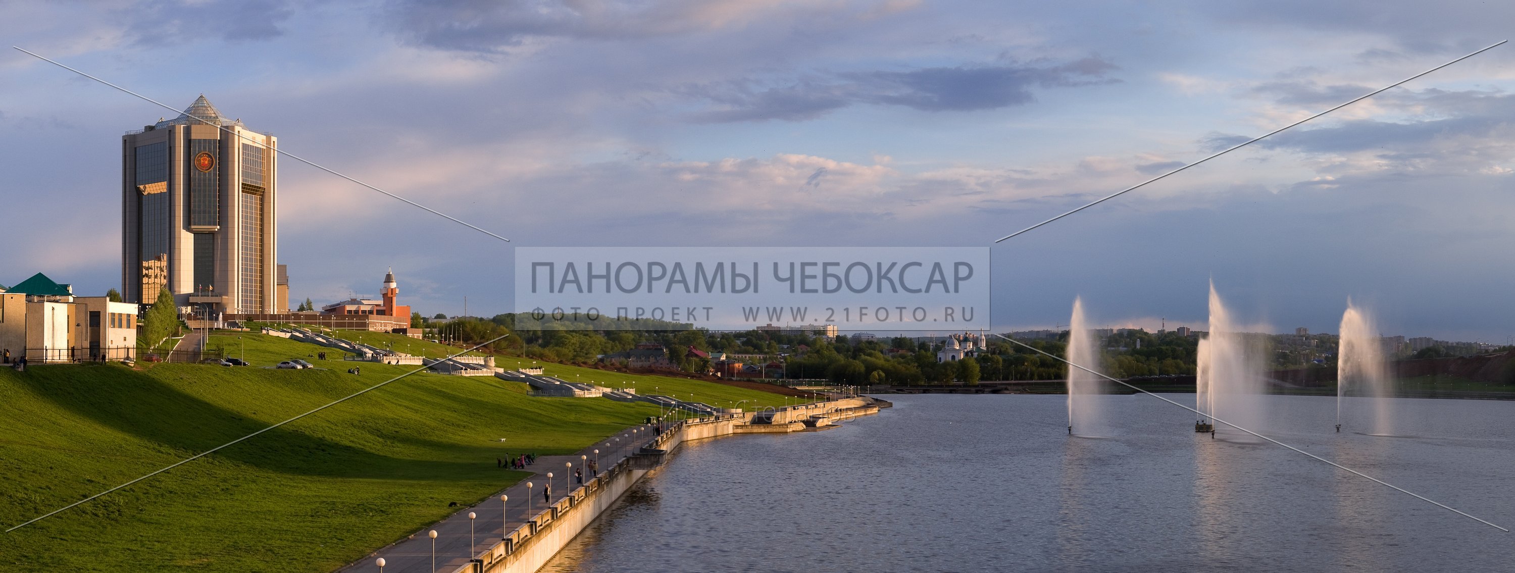 Дом Правительства летним днём — Илья Степанов — Чебоксары