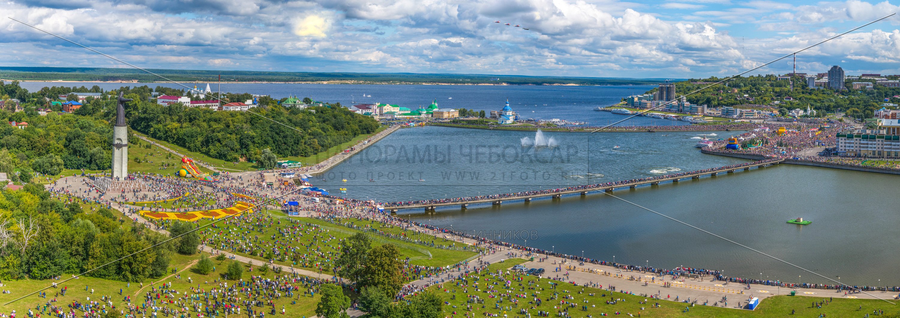 Стрижи над Чебоксарским заливом летом 2015